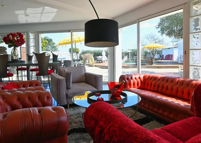 Maison Du Bonheur , Villa De Detente , Tout Confort Piscine, Billard,En Pleine Camargue