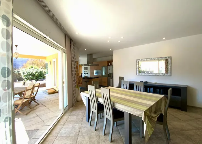 Villa Yolea Avec Piscine Privee Au Grau Du Roi Vacances De Reve
